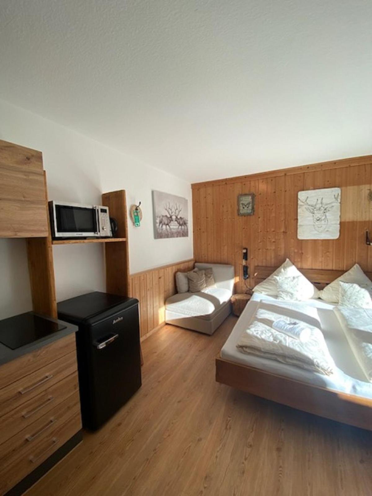 Alpenappartements Schwalbennestl Mittenwald Exterior foto