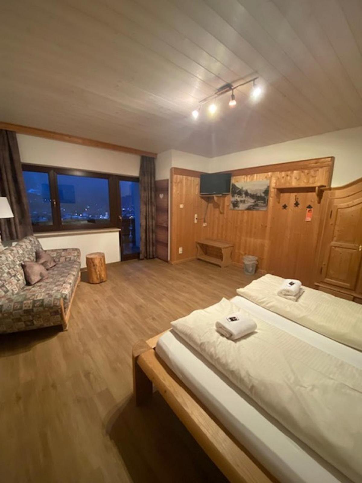 Alpenappartements Schwalbennestl Mittenwald Exterior foto