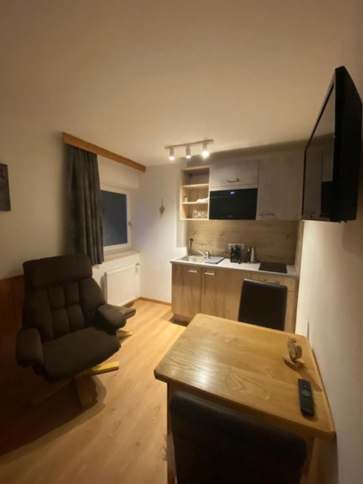Alpenappartements Schwalbennestl Mittenwald Exterior foto